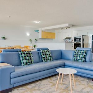 Two-Bedroom Apartment Ocean View